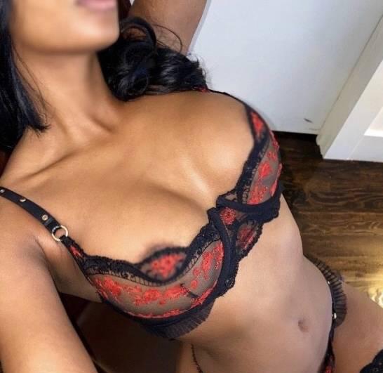 Available 24/7 Squirting Princess Goddess