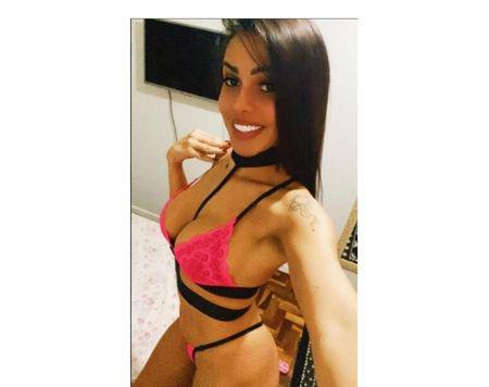  Hot hot I'm ready to party with you love ?