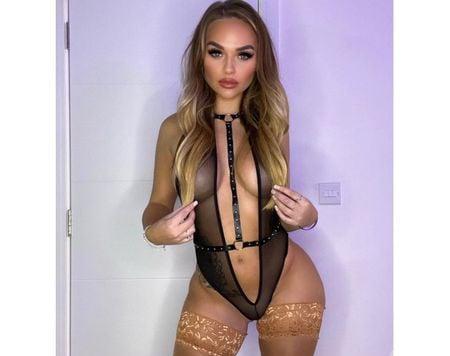  BLONDE COURTNEY DOLL??ENGLISH GIRL?PARTY GIRL?