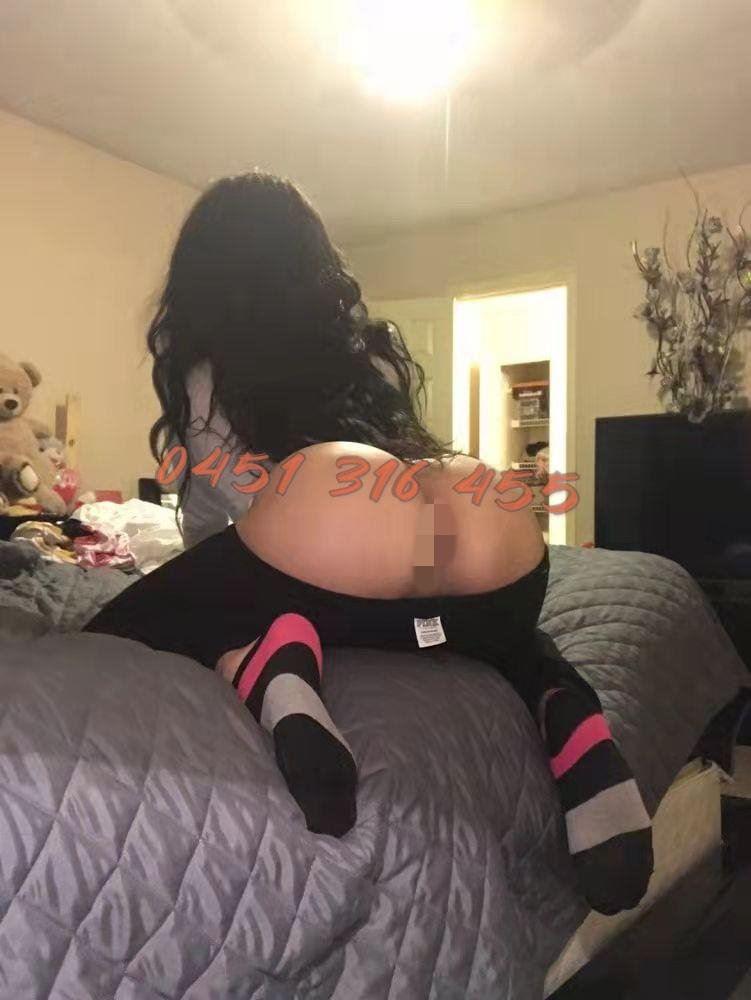 DAMN HOT GIRL AVAILABLE WITH BEST SERVICES SEXY FUN ALOT !😍🔥🛁d