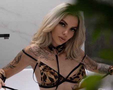  ?MICKY?NEW YOUNG LADY IN TOWN?