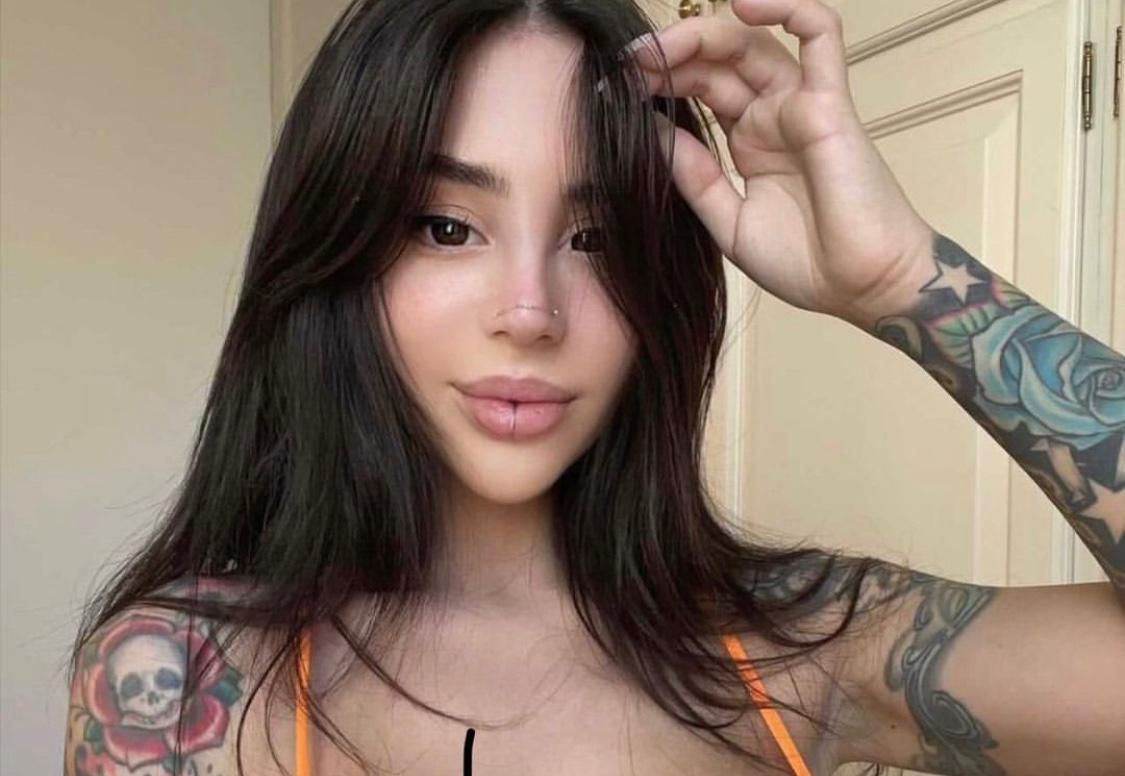 Available for both incall and outcall service Sell nasty video ???