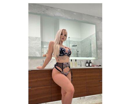  Evelyn party girl ?❤️