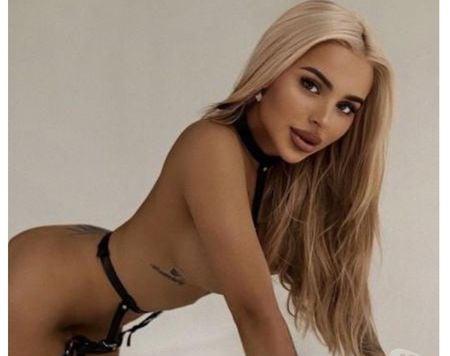  ❤️Brenda❤️only? for the weekend?