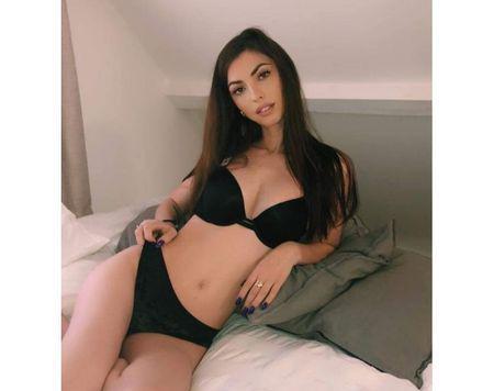  Petite Sabrina ?really photos ✅️??