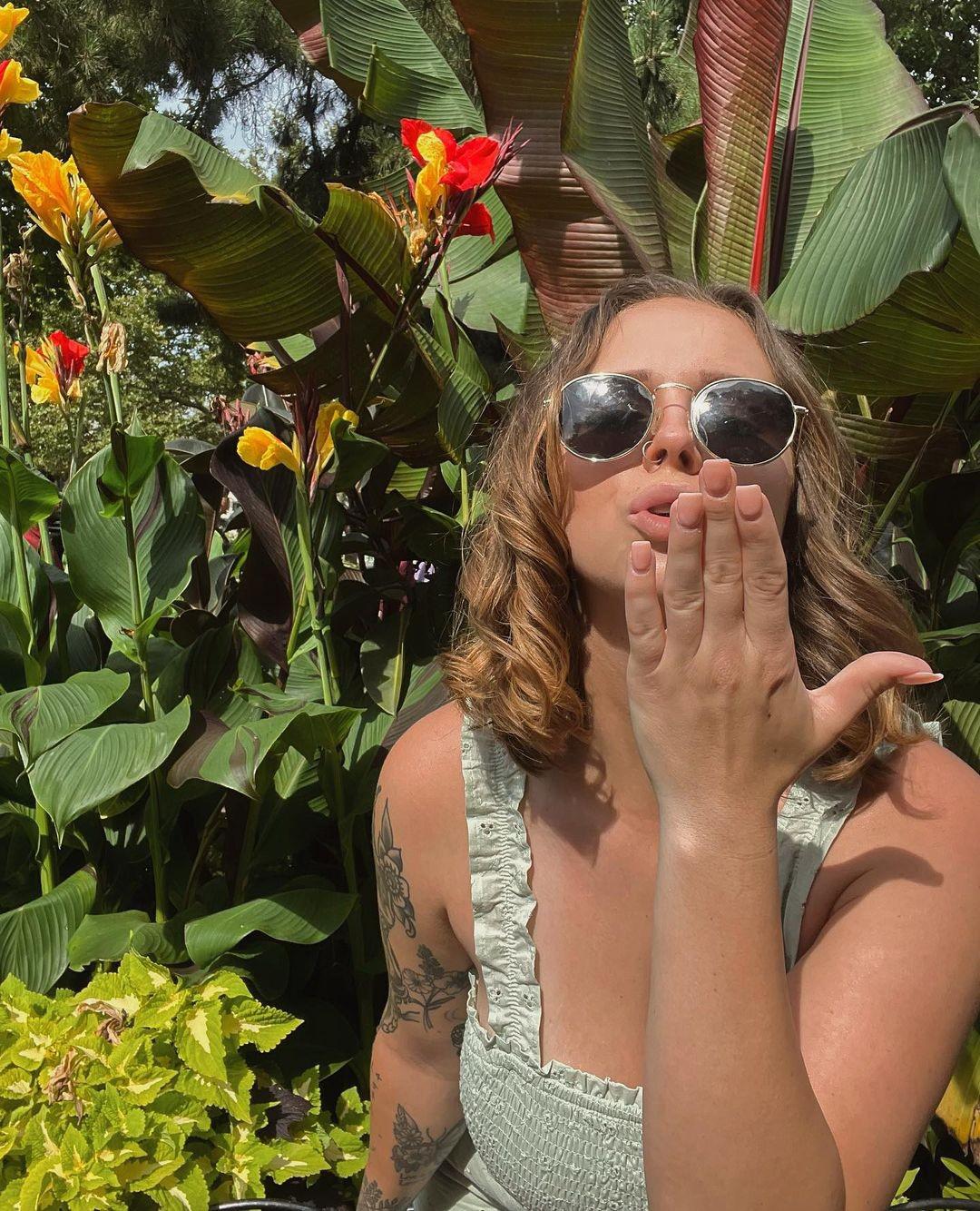 Dinner ? night out, bills on me...?am not a prostitute