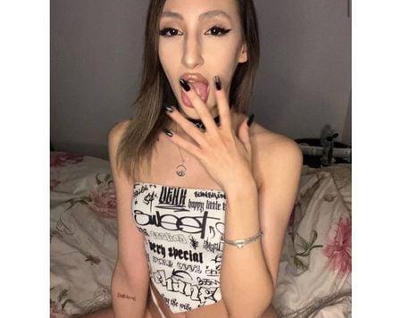  ELLY ? AMAZING GIRL?? IN YOUR TOWN!!!!??