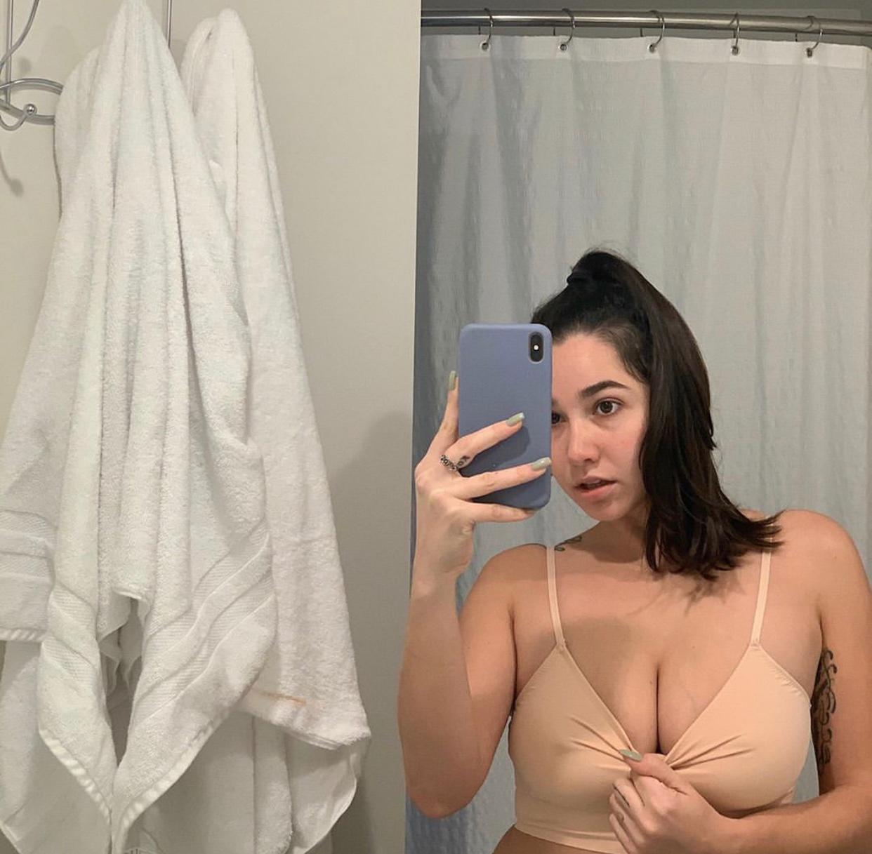 I DOWN FOR ALL KIND OF SEX AND I NEED A BIG DICK INSIDE MY WET P**SY???