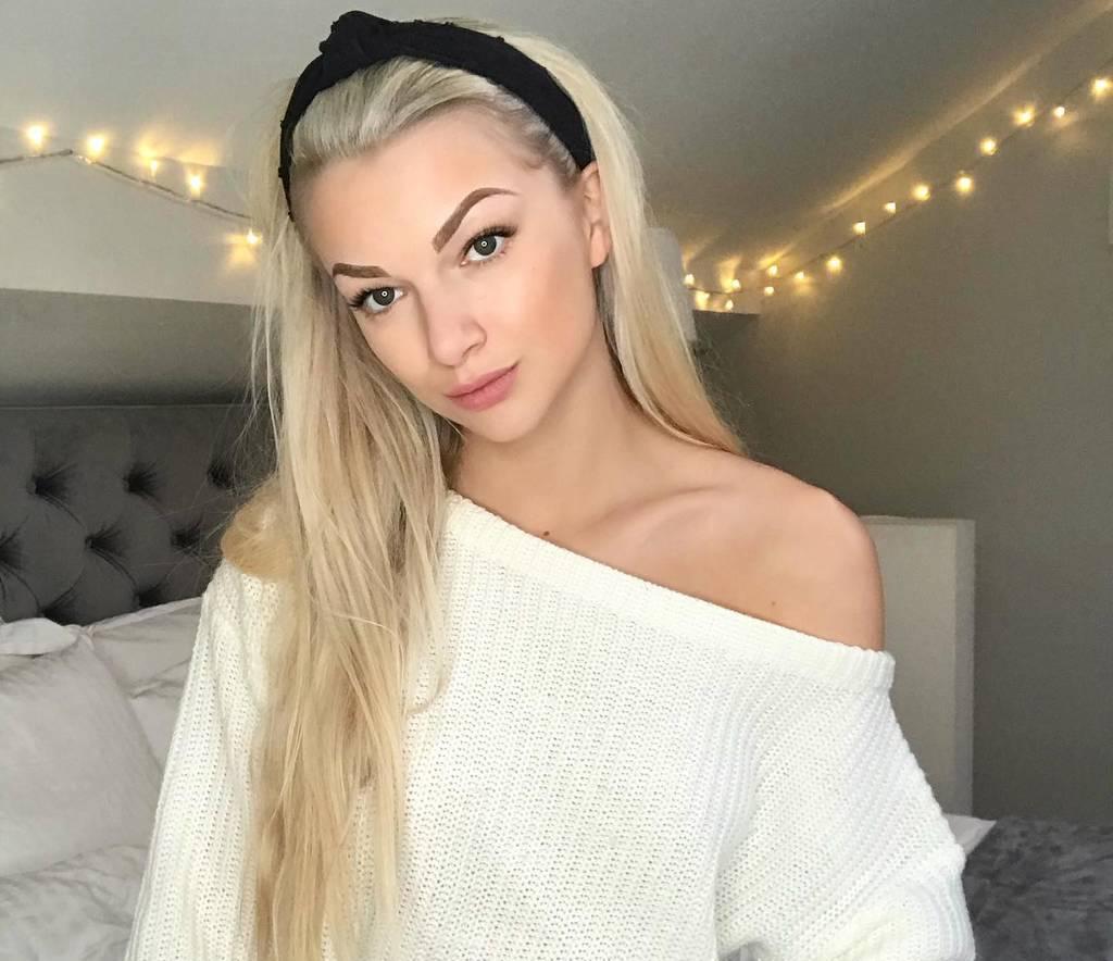 Cute but nasty, give it how you like it. Roleplay,anal,group