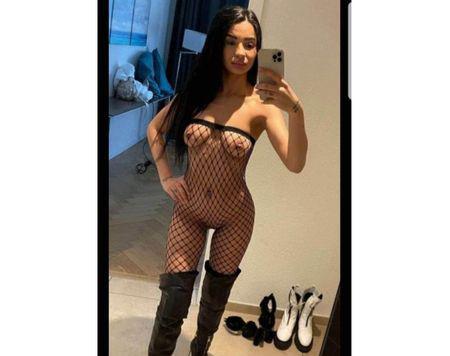  Laura new here in Leicester