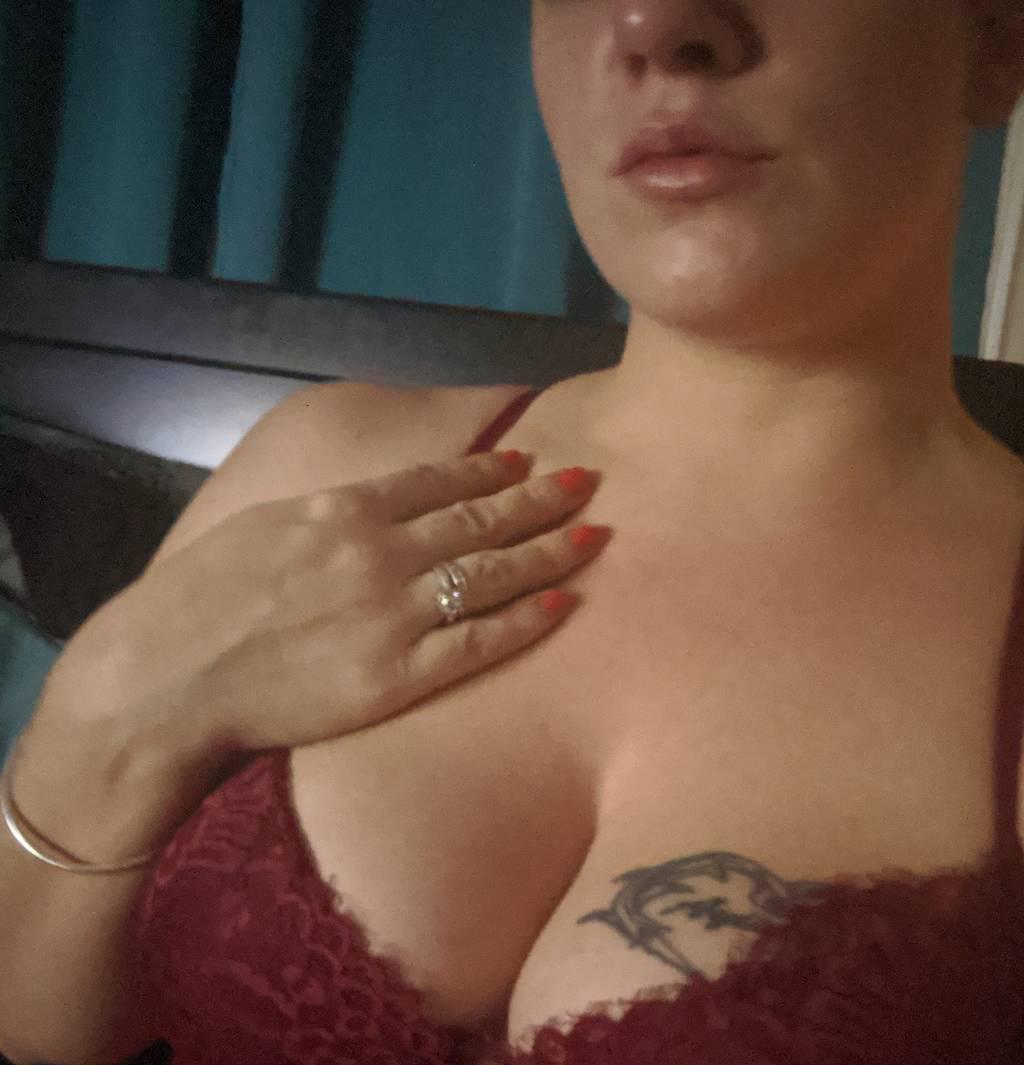 BIG BOOTY ///CURVACEOUS
