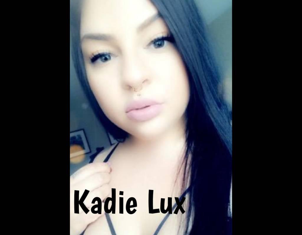 SEXY BUSTY ITALIAN AVAILABLE NOW P A R T Y friendly