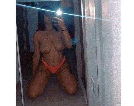  Emily new sexy naughty ? party girl