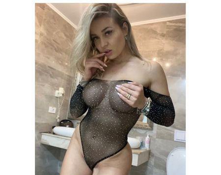  Kendall having fun❤️❤️Textcall me privacy