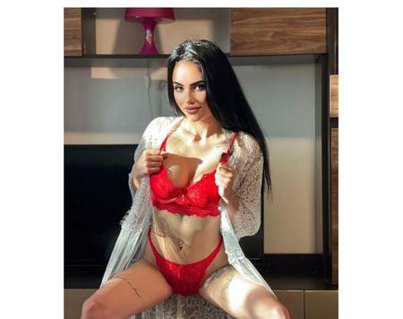  Photo real, new in town