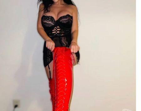  Hot girl xx new in town xx leya????