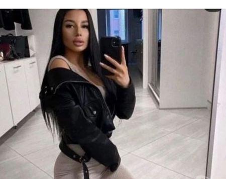  New girl in your town no rush