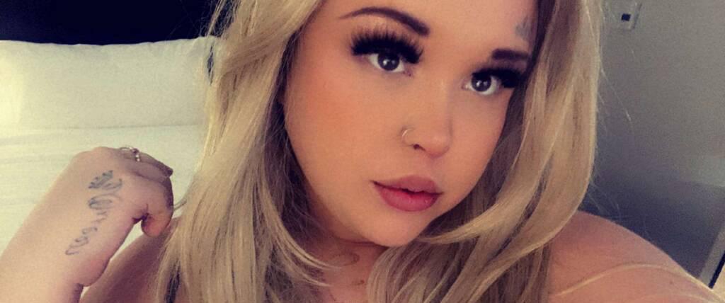 Blonde & Busty Playmate! Low Restrictions! LAST CHANCE!