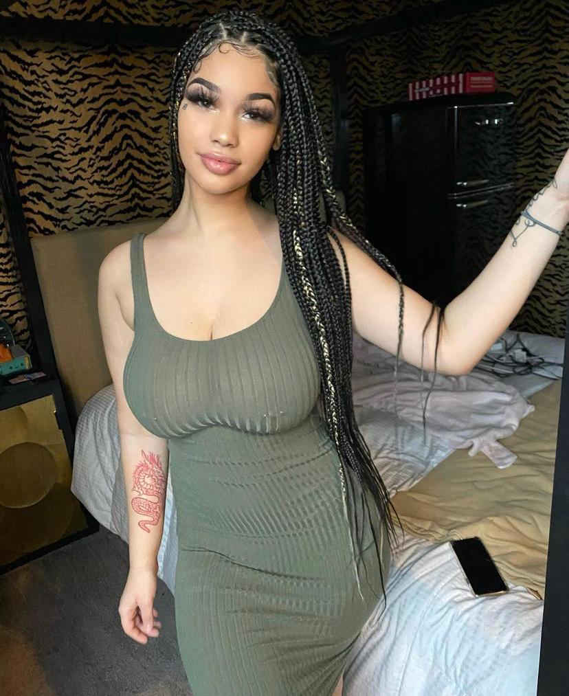 I’m available for both incall and outcall services HMU on snap: maitland201 ?