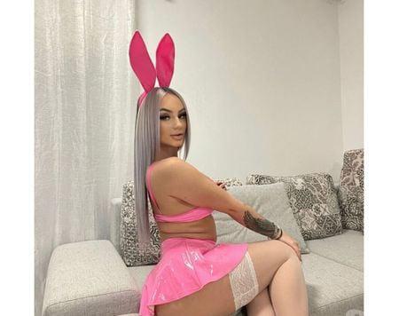  Party girl x new in town x full service x