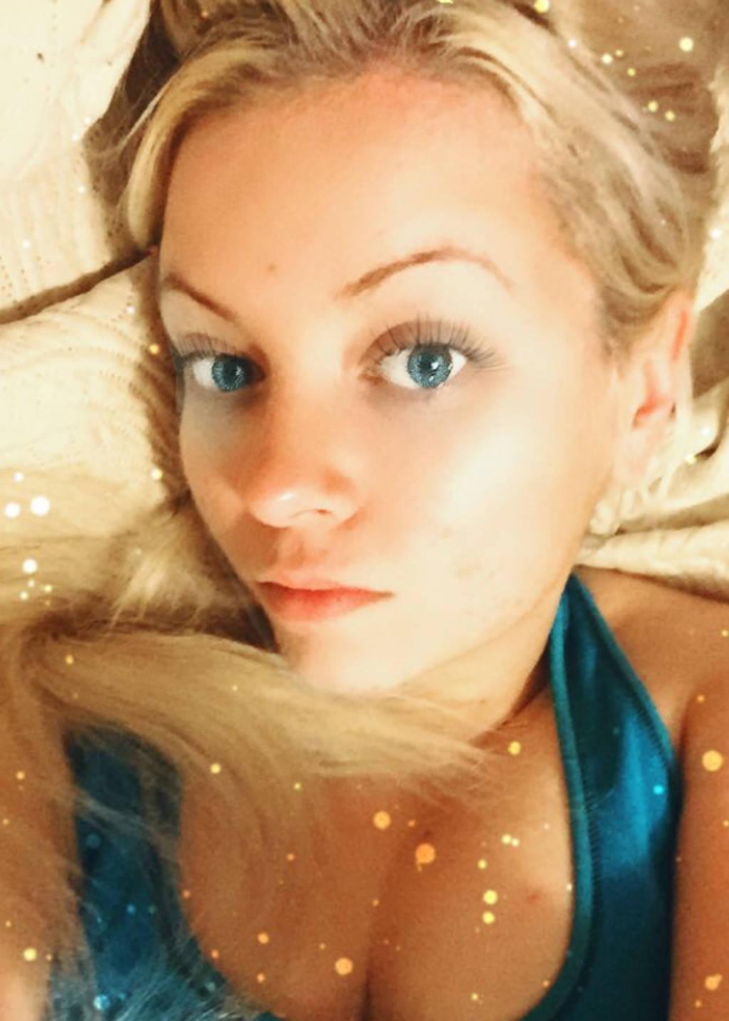 Blonde Baby Doll Doe Eyed Barbie Upbeat Busty Gorgeous 