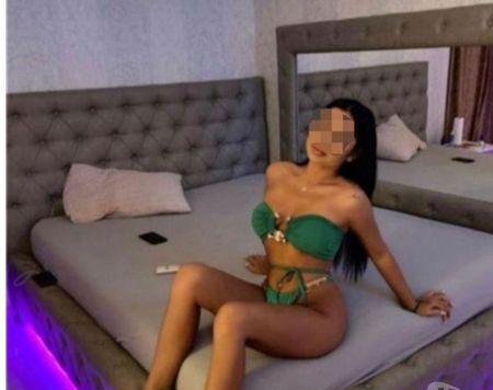  New Girl In Town ❤?real pictures
