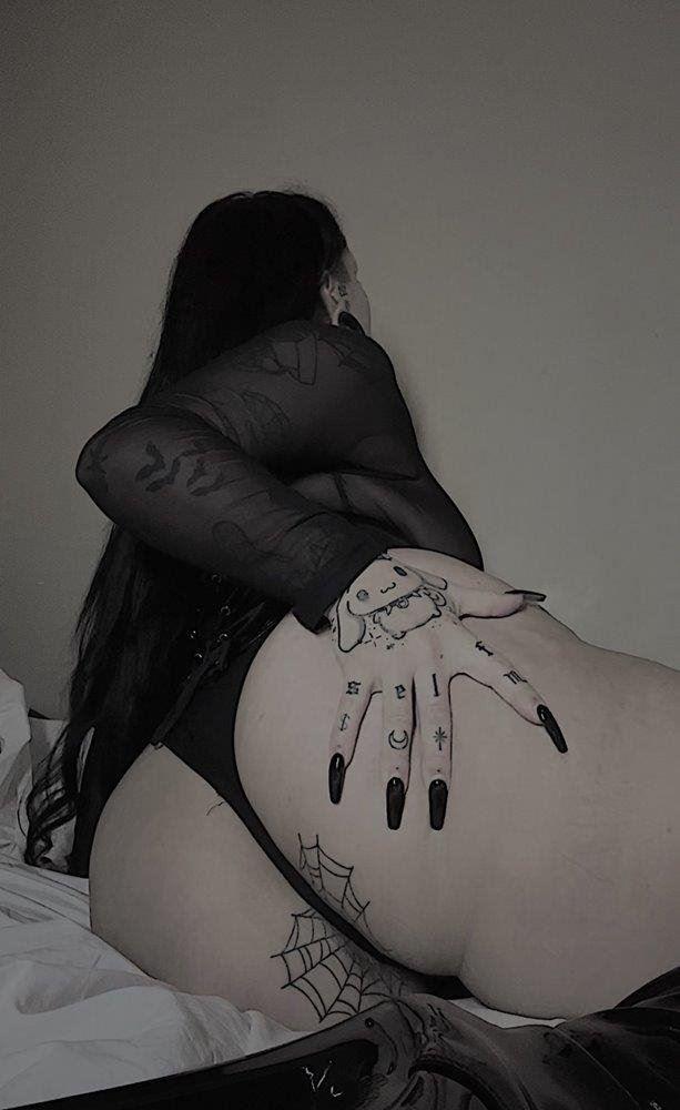 Goth Princess? $150 QUICKIE TONIGHT ONLY