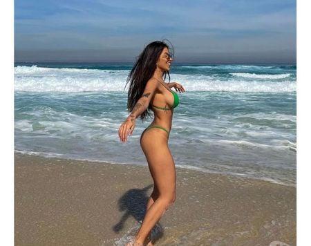 Naughty brazilian girl ? Naughty brazilian girl ?